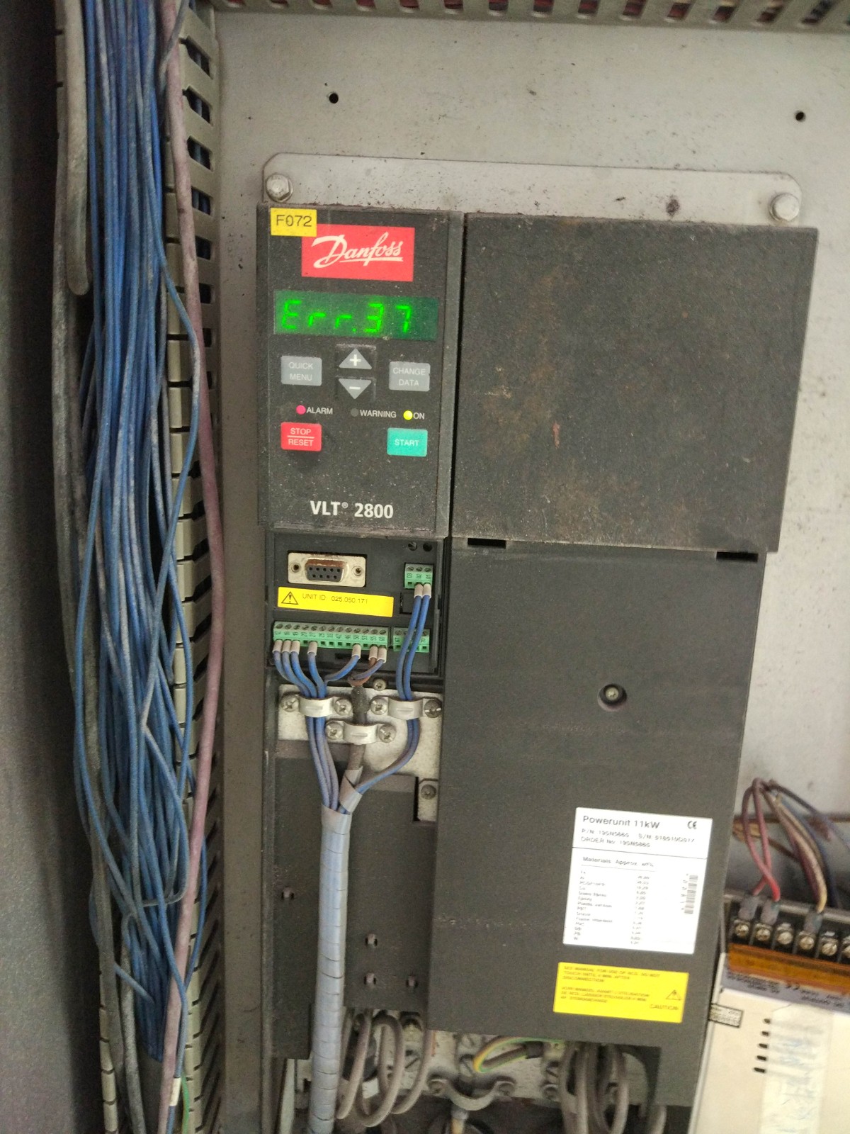 佛山丹佛斯danfoss变频器VLT2800系列报Err37故障分析维修
